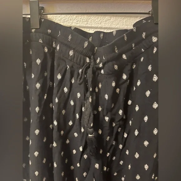 Old Navy x-large pants - Picture 2 of 4